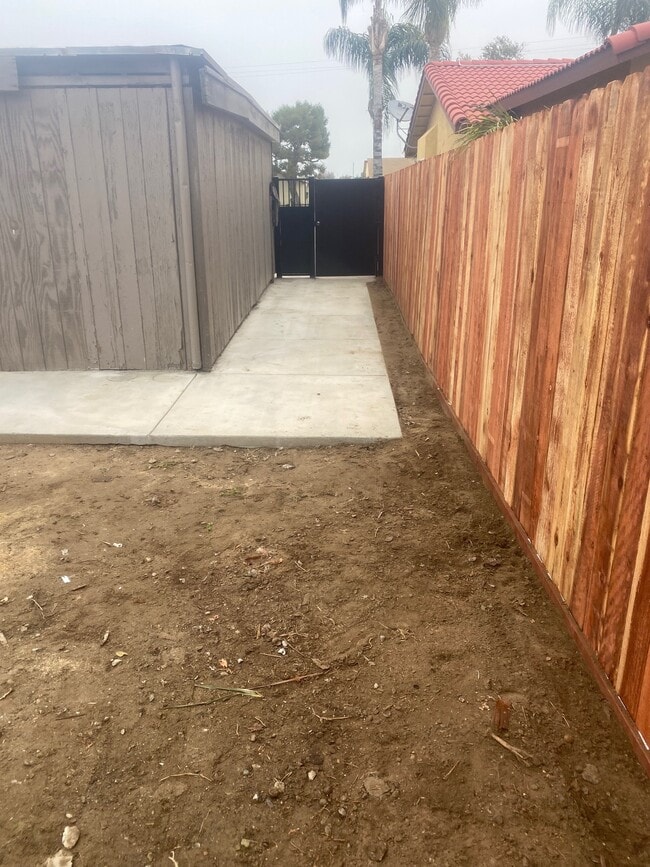 Photo - 319 W Los Angeles Ave