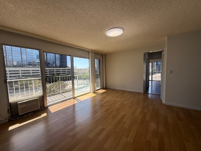 Photo - 731 Amana St