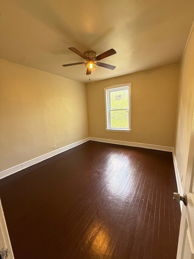 Photo - 715 W 57th St Unidad 3