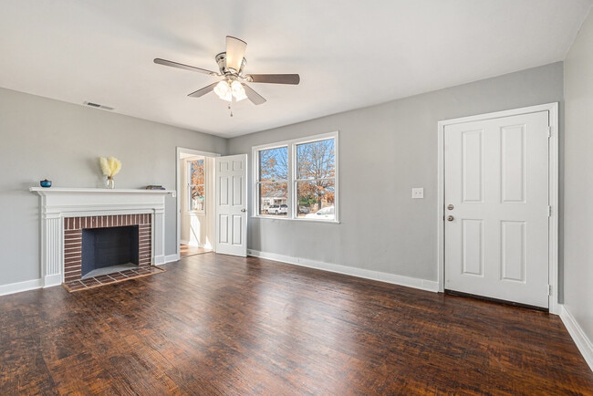 Photo - 701 9th Ave S