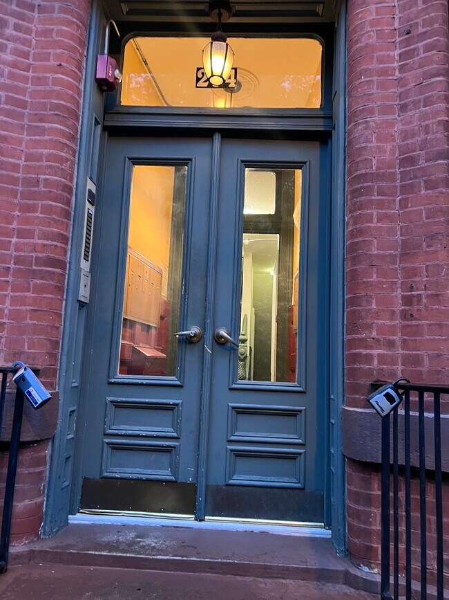 Photo - 234 6th St