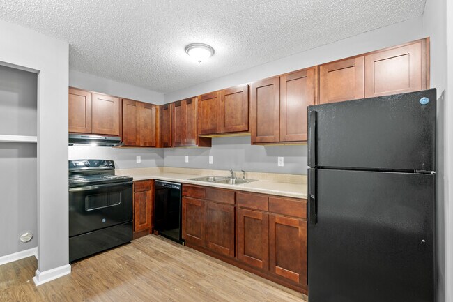 Kitchen - Annies Townhomes