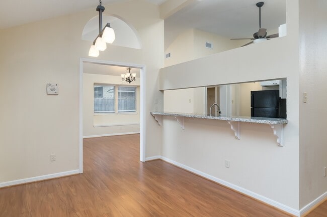 Photo - 5306 Acorn Ct