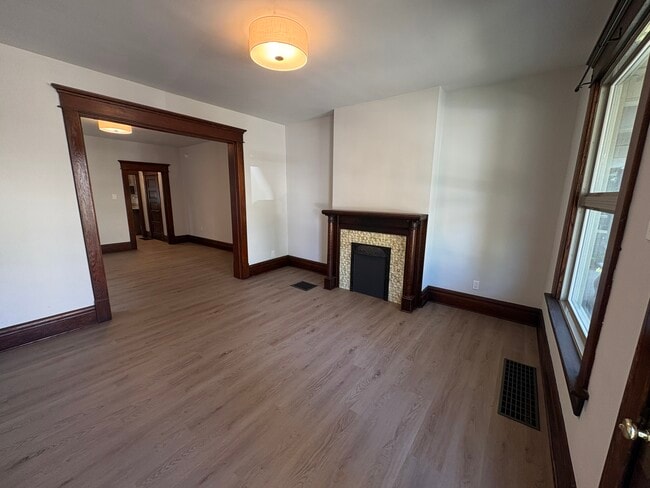 Living Rm - 67 E Maynard Ave