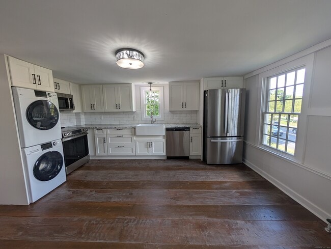 Photo - 589 S Main St Unit D1