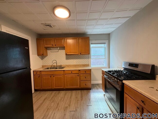 Photo - 41 Simpson Ave Unit 2