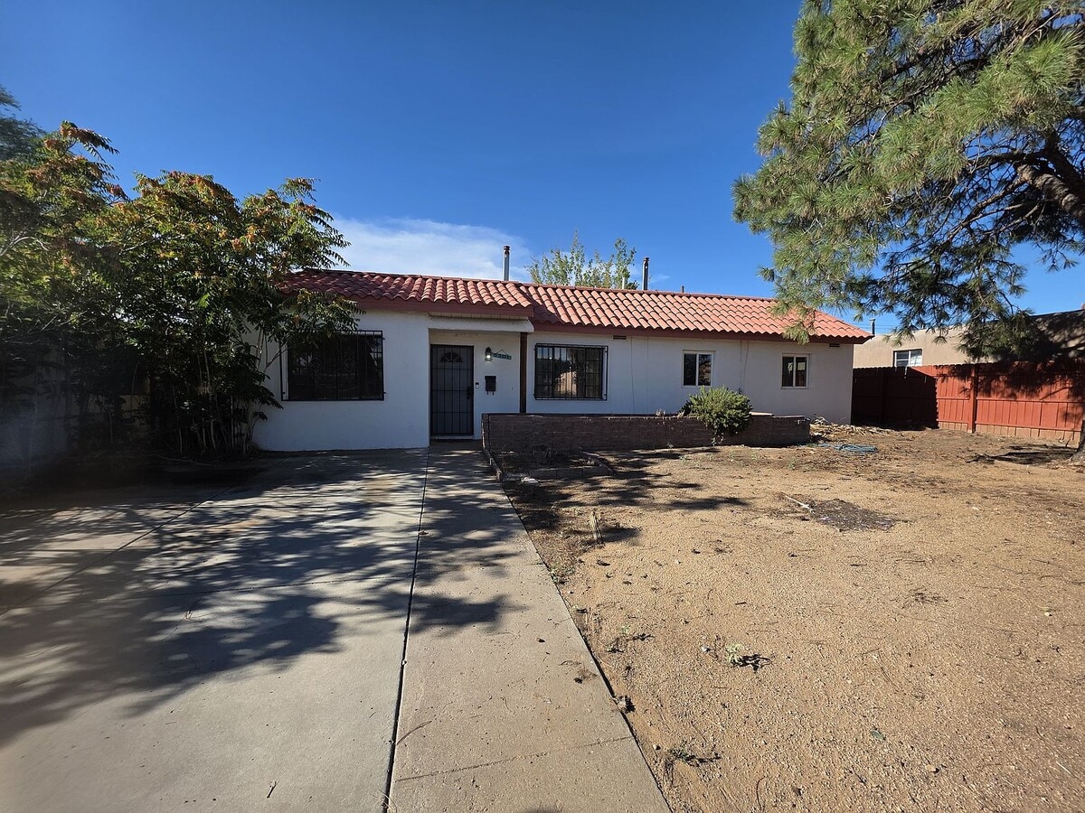 Photo - 5301 Mescalero Rd NE