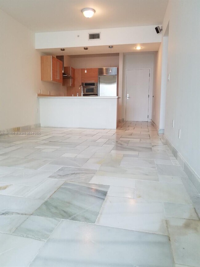 Photo - 218 SE 14th St Unit 1606