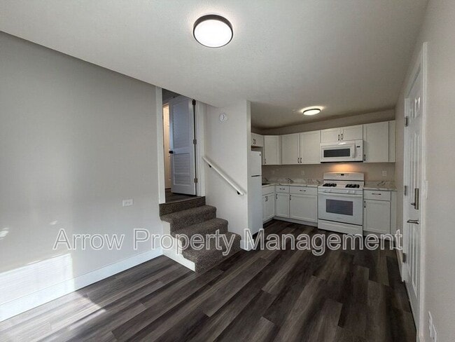Building Photo - 877 N 26th St Unit 17