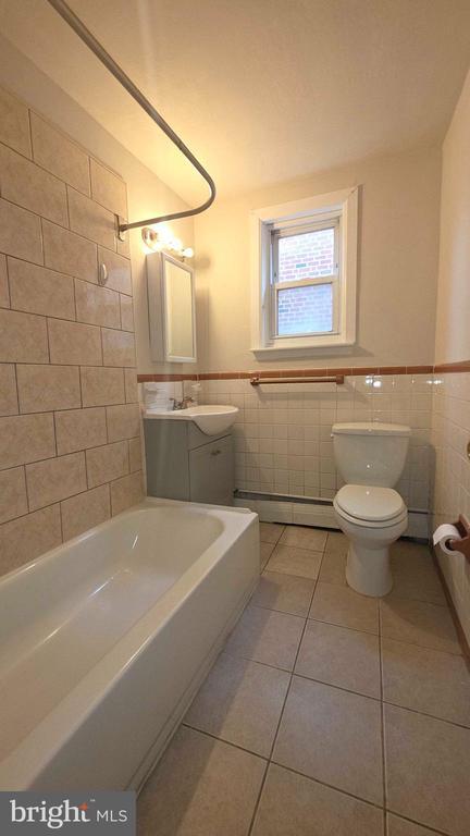 Photo - 7332 Montour St