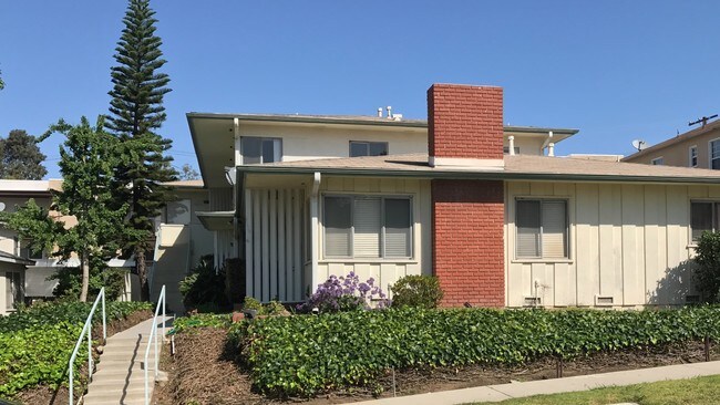 7123 Flight Ave