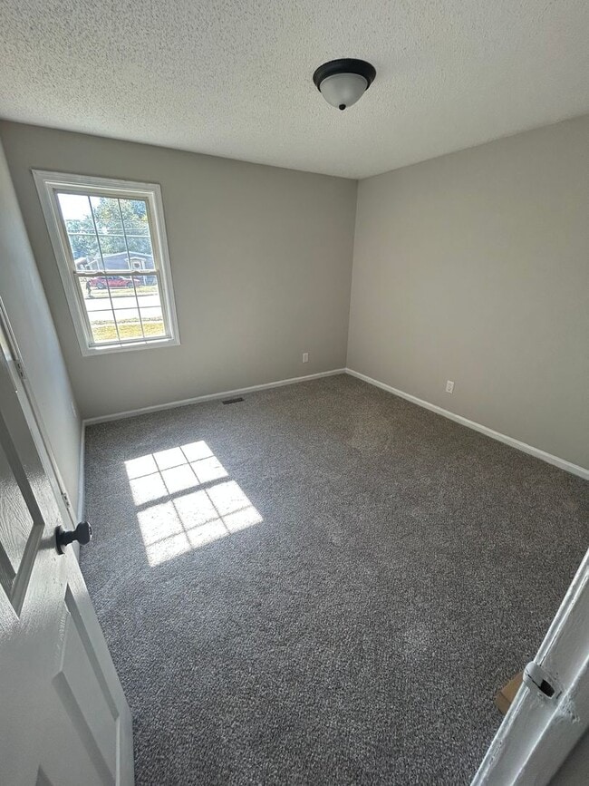 Photo - 802 W Parker Rd