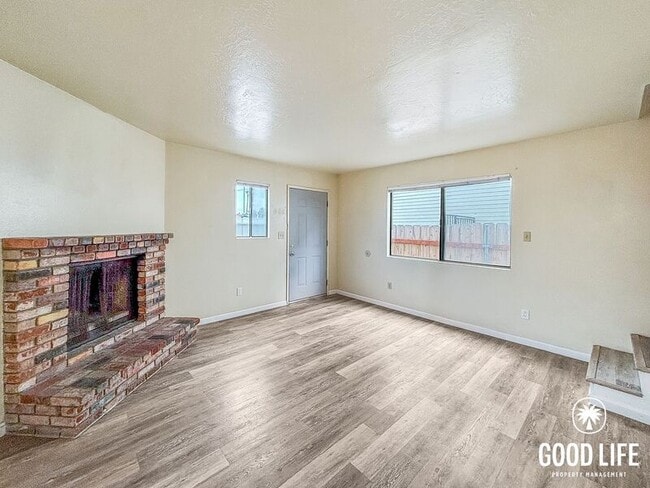 Photo - 4379 McClintock St Unit Apt B