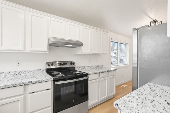 Photo - 3066 SW Corbeth Ln