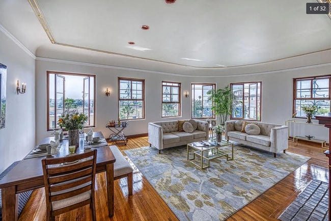 Building Photo - 4123 Wilshire Blvd Rental