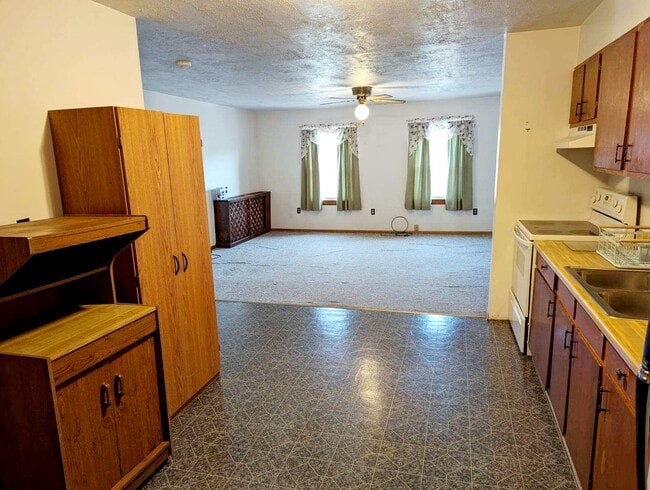 Photo - 718 Hannah St