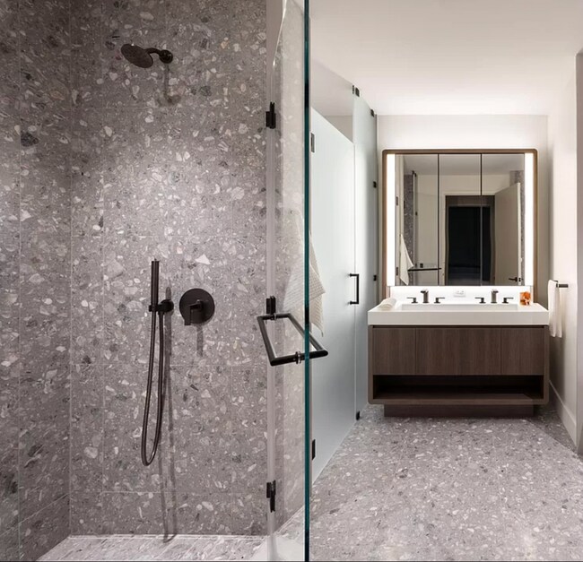 Photo - 10 Columbus Cir Unidad 26C