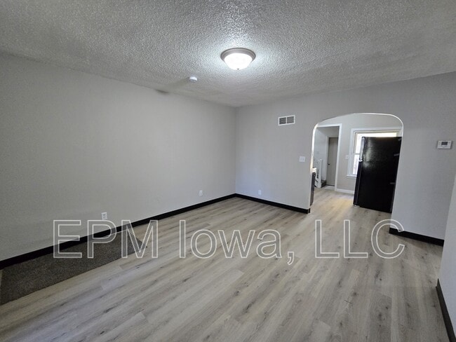 Photo - 1125 N Barclay St