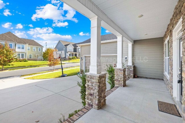 Photo - 4004 Petersburg Dr