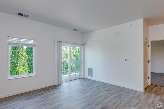 2 BR, 2 BA - 1,080SF
