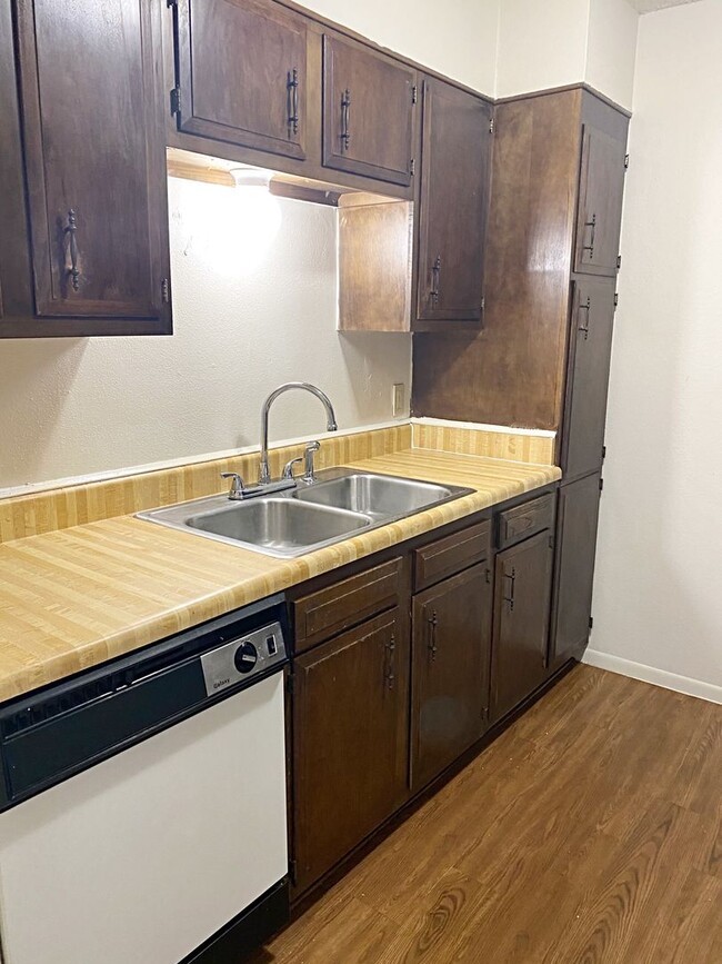 Photo - 8424 Glen Meadow Ln