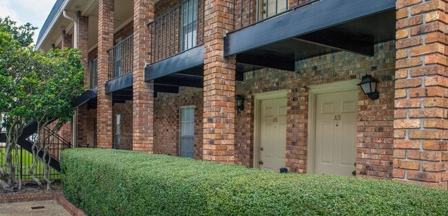 Photo - Hardy Manor Apartment Homes Unit C12