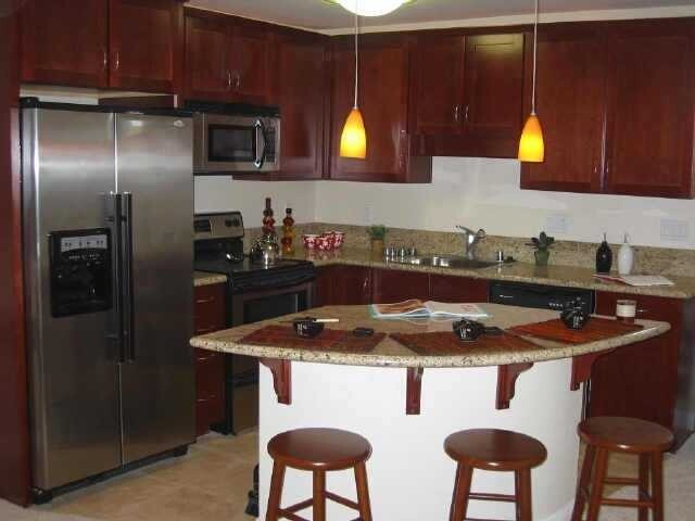 Beautiful upscale top floor 1 bedroom & 1 ... - Beautiful upscale top floor 1 bedroom & 1 ... House