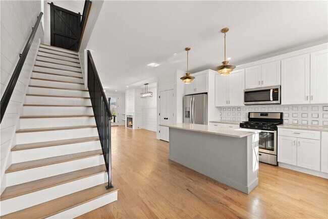 Photo - 35 Cottonwood St