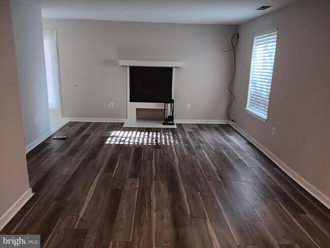 Photo - 128 W Barre St Unit R 34