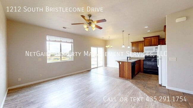 Photo - 1212 Bristlecone Dr