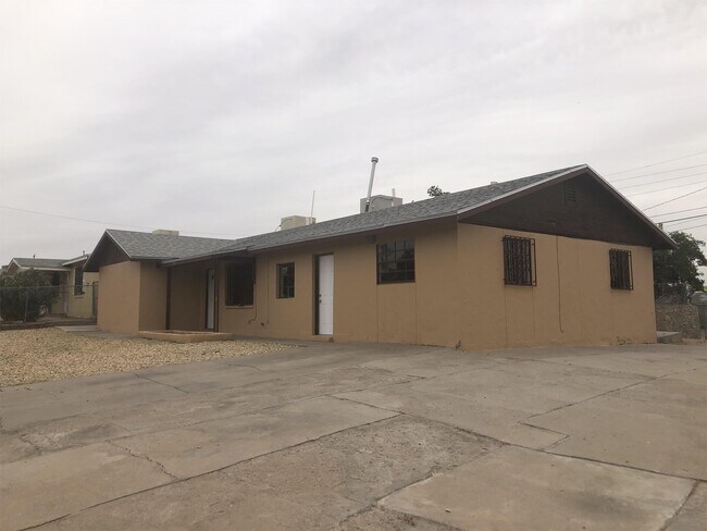 Photo - 1000 Atwood Dr