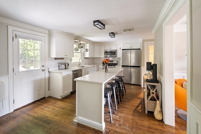 Photo - 204 Dedham St