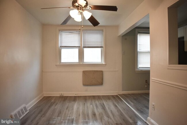 Photo - 7305 Woodcrest Ave