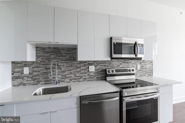 Photo - 813 N Broad St Unit 315