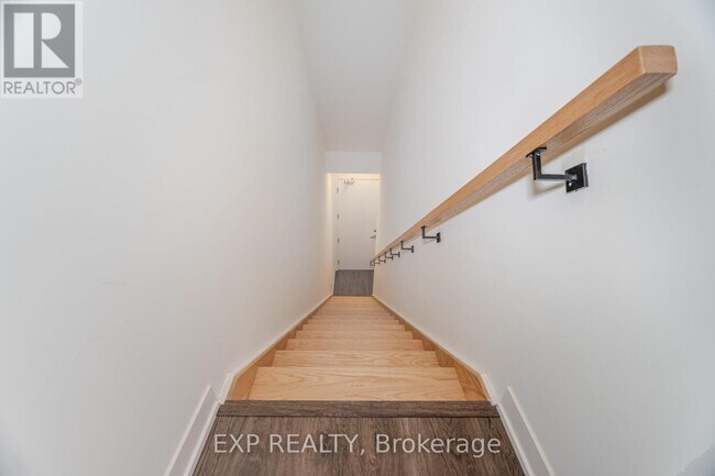 Photo - 9 Steckley House Ln