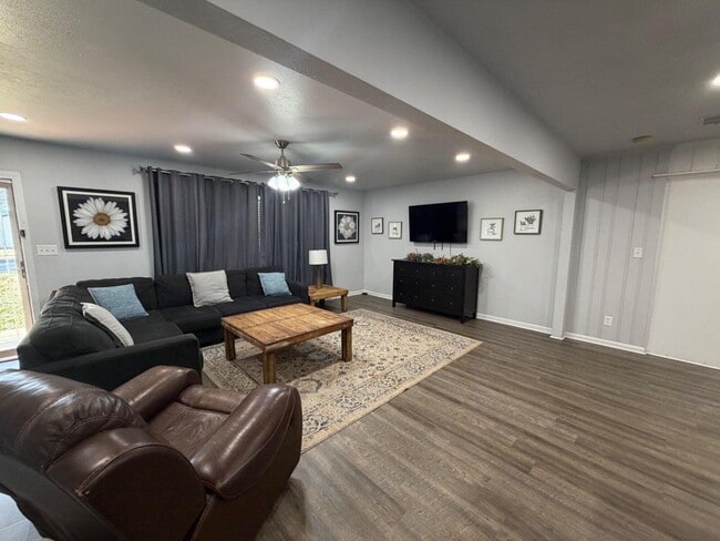 Photo - 3706 41st St