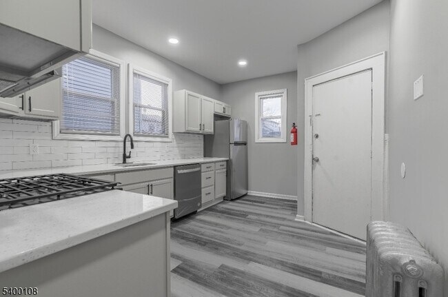 89 Sheridan St