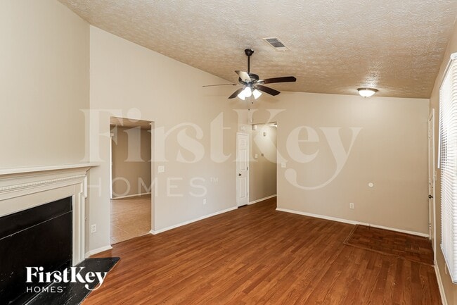 Photo - 6450 Peppermill Ln