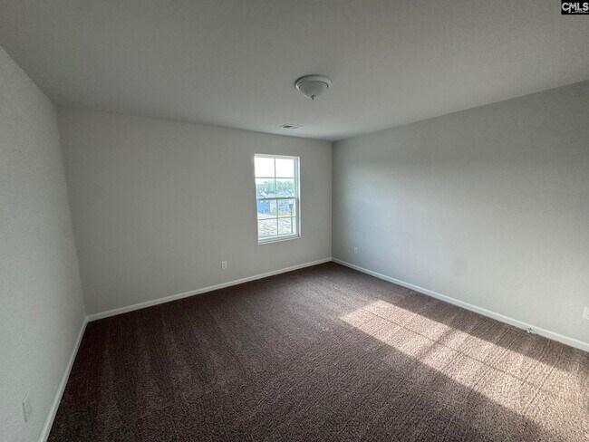 Photo - 289 Brando Wy