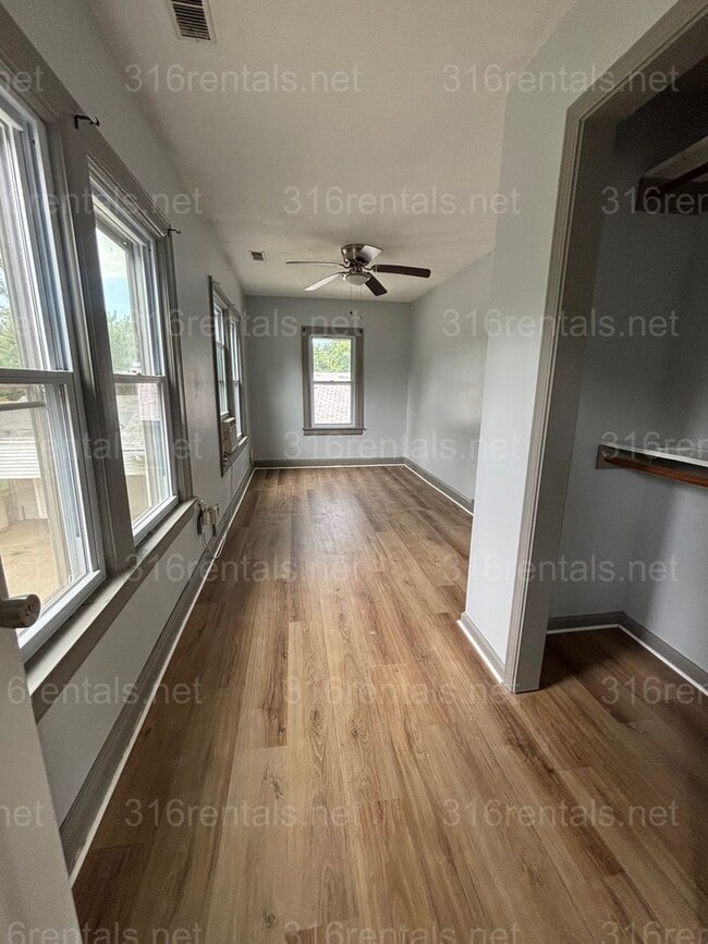 Photo - 503 N Summit St
