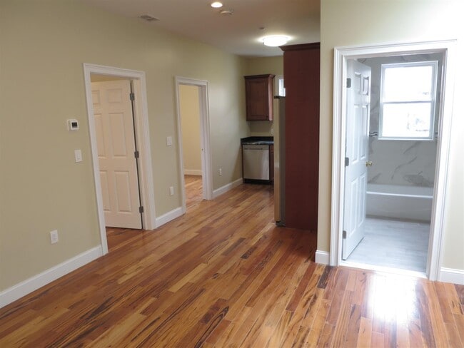 Photo - 1121 Broadway Unit 3