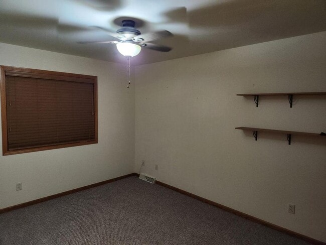 Photo - 336 Woodridge Pl