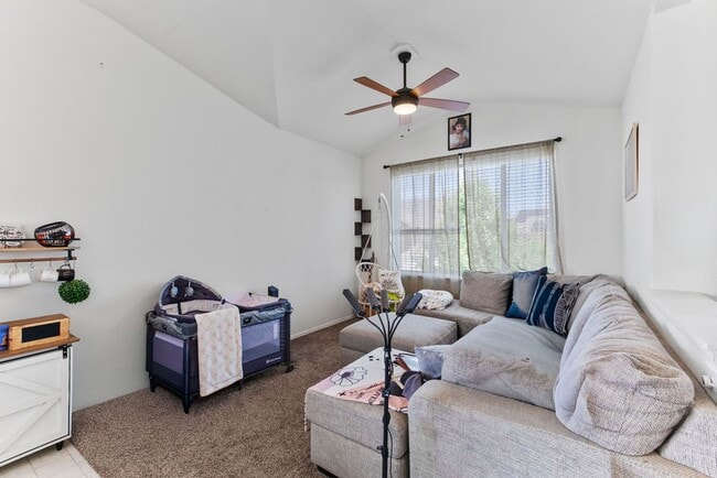 Photo - 3 Bedroom 2.1 Bath in West Greeley