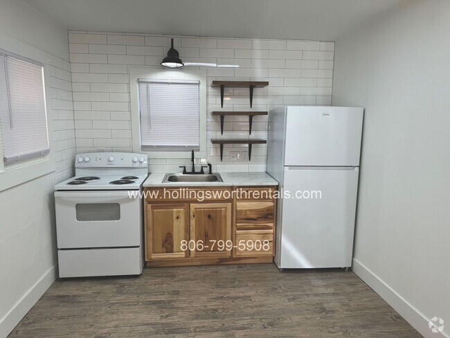 Building Photo - Remodeled and updated Efficiency in Tech T... Rental