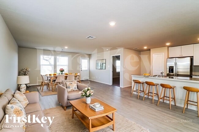 Photo - 5330 Trellised Ln