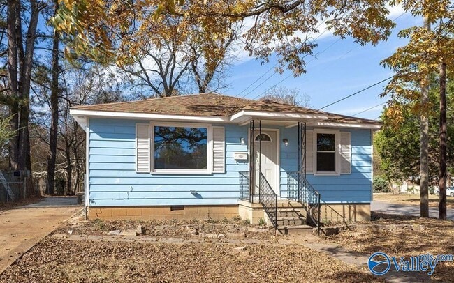 Photo - 401 12th Ave NW