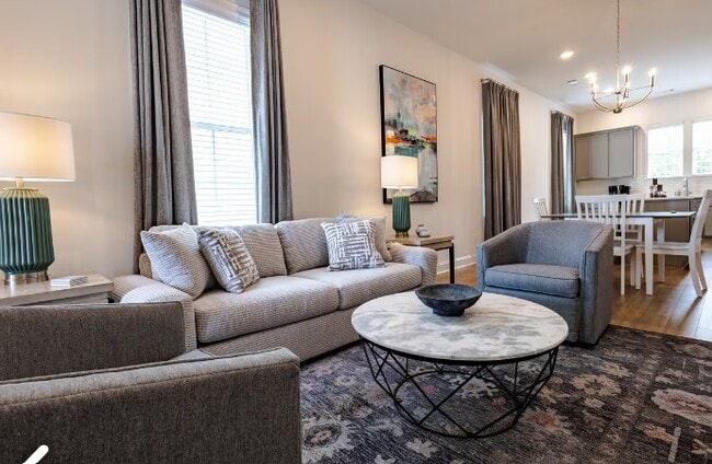 Photo - 406 N Donahue Dr