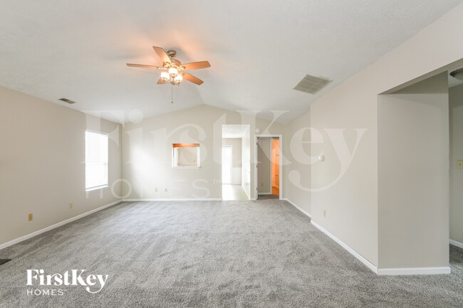 Photo - 5815 Victory Ave