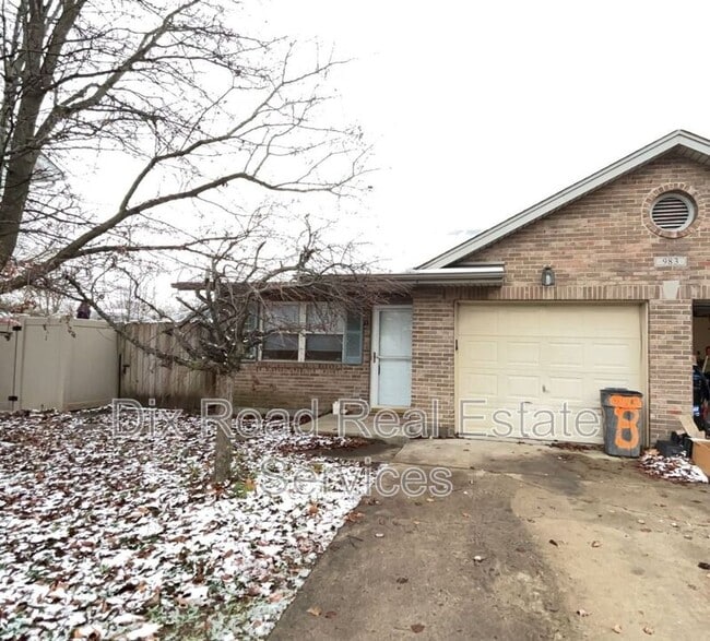 Building Photo - 983 Pom Ct