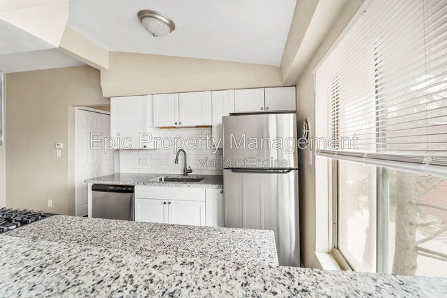 Photo - 24571 Kelly Rd Unit 1